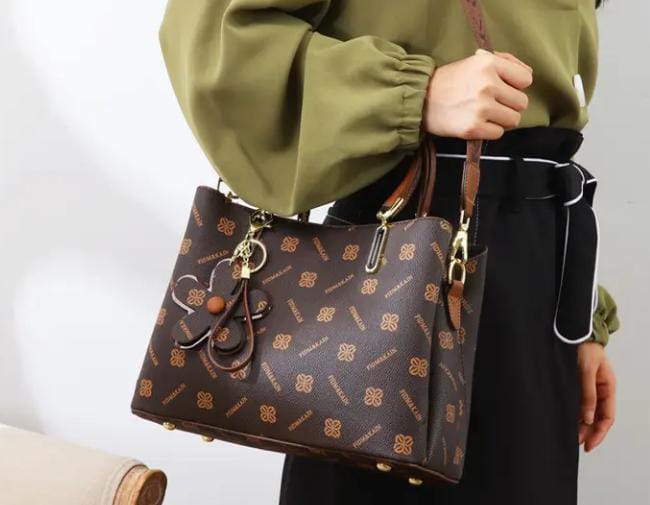 Universe Luxury Bag ( 75% OFF )